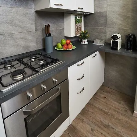 Apartment Colombare 31 *